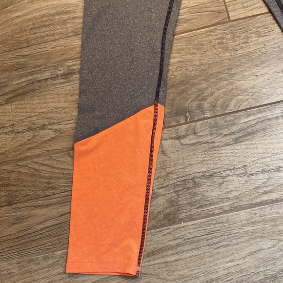 NWT - activewear lot - Picture 5 of 13